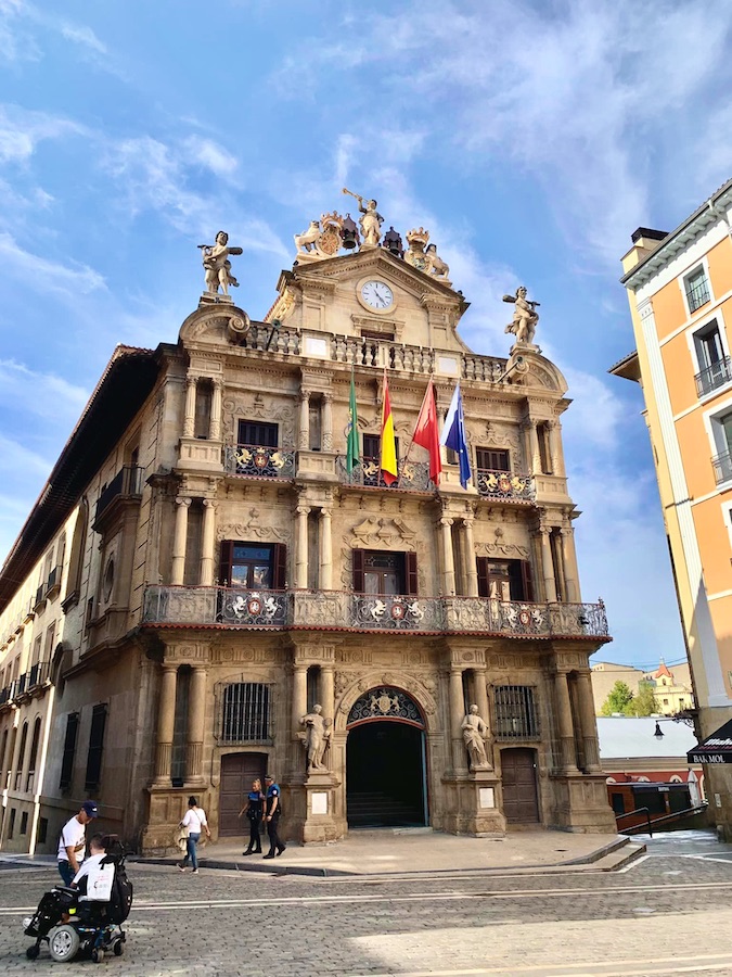 façade de la Mairie de Pampelune