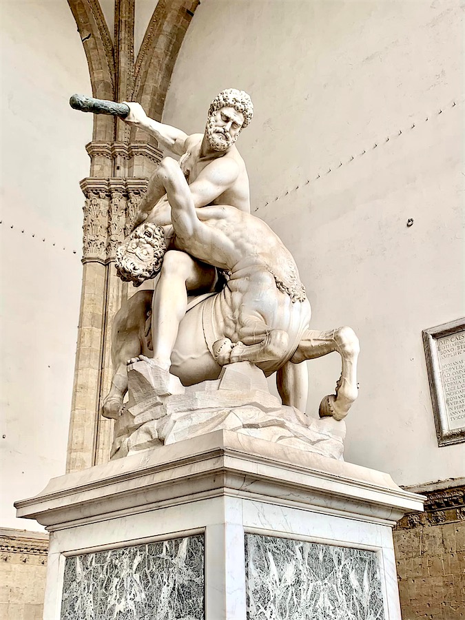 sculpture d'Hercule combattant le centaure, Italie