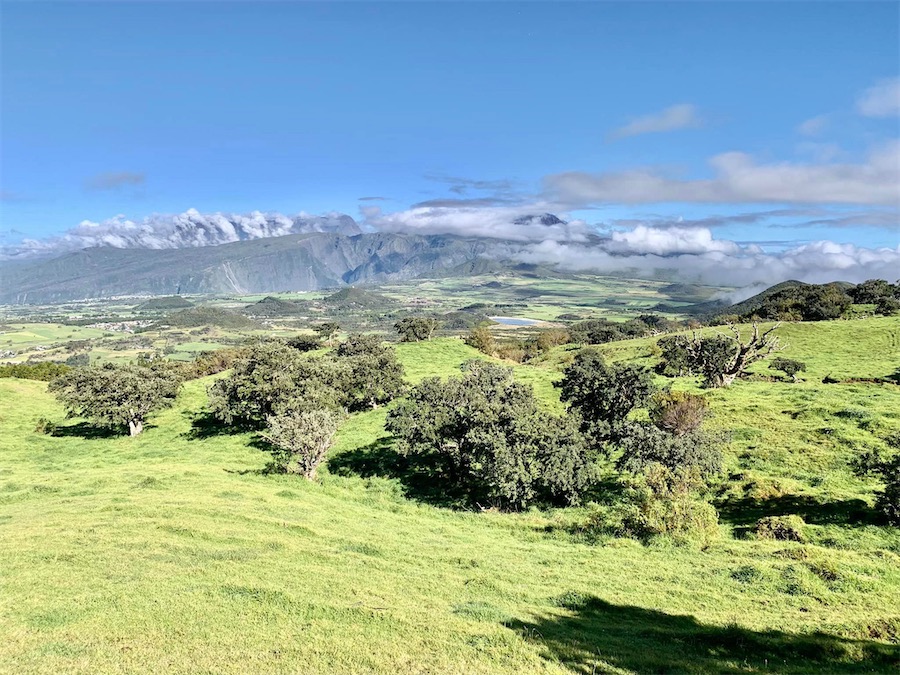 en chemin vers le Piton de la Fournaise, vue dégagée