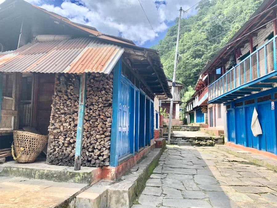 Birethanti, une rue du village