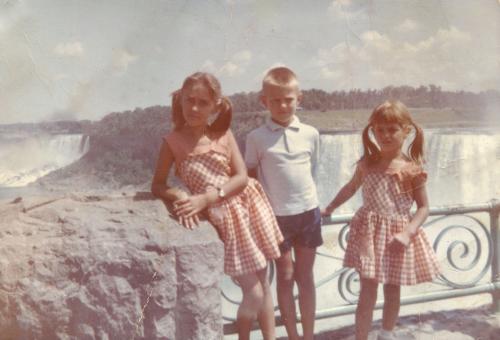 été 1963, aux chutes du Niagara